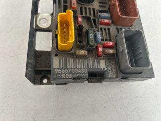 bontott CITROËN BERLINGO II Biztosítéktábla Motortér