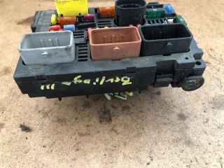 bontott CITROËN BERLINGO II Biztosítéktábla Motortér