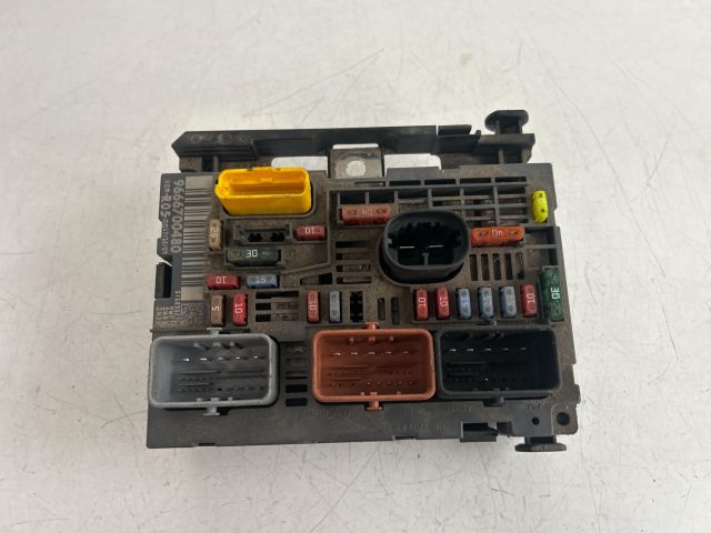 bontott CITROËN BERLINGO II Biztosítéktábla Motortér