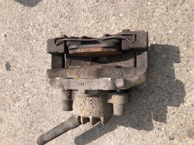 bontott CITROËN BERLINGO II Jobb első Féknyereg Munkahengerrel