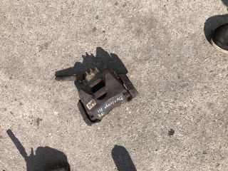 bontott CITROËN BERLINGO II Jobb első Féknyereg Munkahengerrel