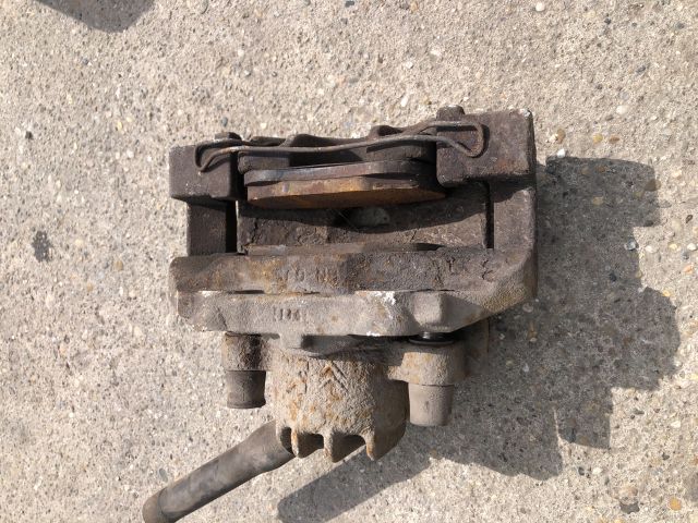 bontott CITROËN BERLINGO II Jobb első Féknyereg Munkahengerrel