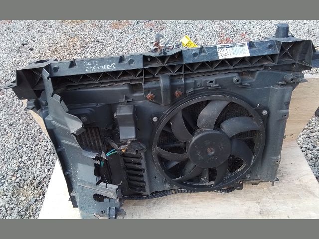 bontott CITROËN BERLINGO II Komplett Homlokfal (Részeivel)