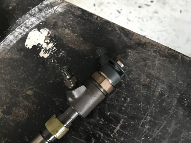 bontott CITROËN BERLINGO II Porlasztó (1 db)