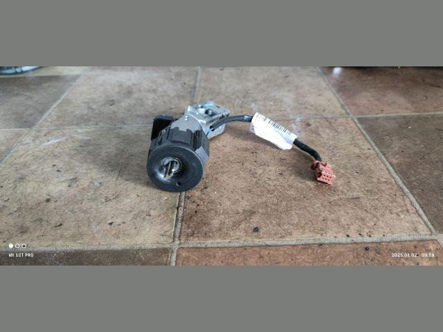 bontott CITROËN BERLINGO II Gyújtáskapcsoló Házzal