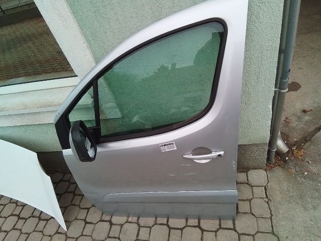 bontott CITROËN BERLINGO II Bal első Ajtó (Részeivel)