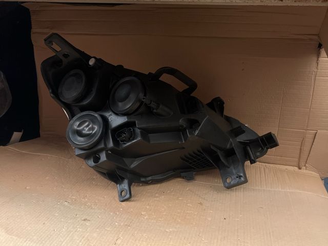 bontott CITROËN BERLINGO II Bal Fényszóró