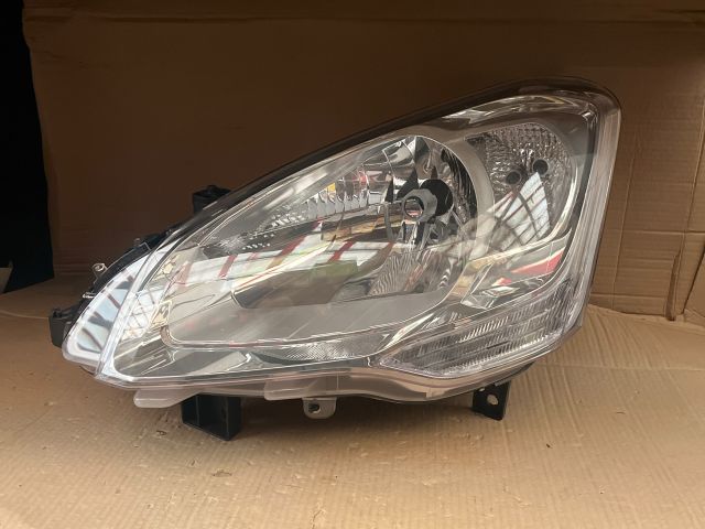 bontott CITROËN BERLINGO II Bal Fényszóró