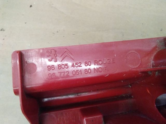 bontott CITROËN BERLINGO II Bal Hátsó Lámpa