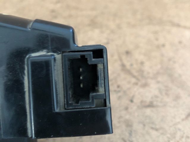 bontott CITROËN BERLINGO II Csomagtérajtó Zárszerkezet