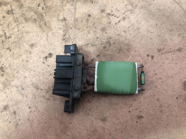 bontott CITROËN BERLINGO II Előtét Ellenállás Fűtőmotor