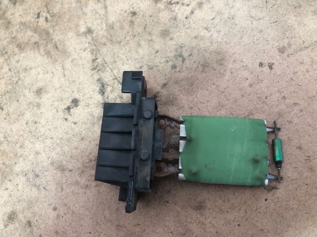 bontott CITROËN BERLINGO II Előtét Ellenállás Fűtőmotor