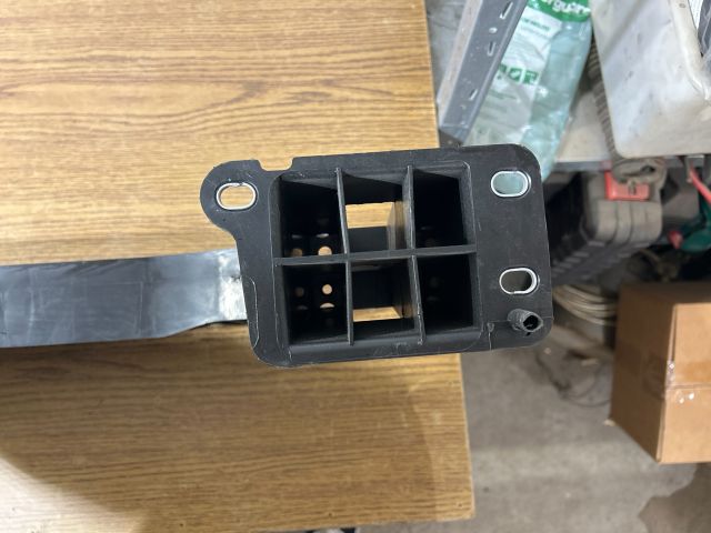 bontott CITROËN BERLINGO II Első Lökhárító Tartó Felső