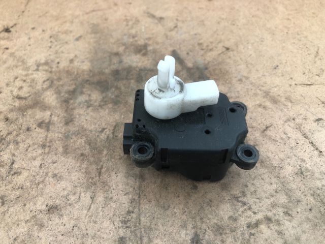 bontott CITROËN BERLINGO II Fűtés Állító Motor