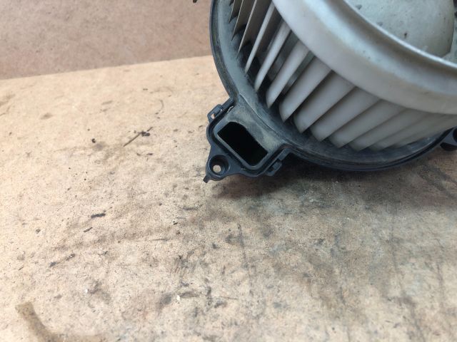 bontott CITROËN BERLINGO II Fűtőmotor (Klímás)