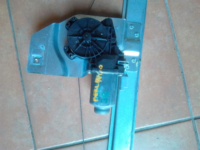 bontott CITROËN BERLINGO II Jobb első Ablakemelő Motor