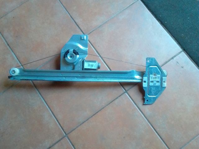 bontott CITROËN BERLINGO II Jobb első Ablakemelő Szerkezet (Elektromos)