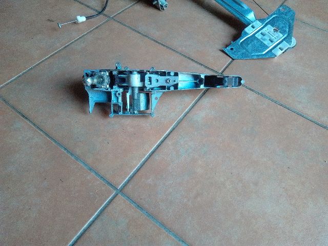 bontott CITROËN BERLINGO II Jobb első Kilincs Hátulja