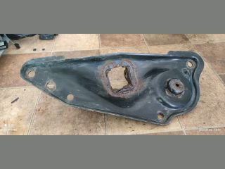 bontott CITROËN BERLINGO II Jobb hátsó Felső Rugótányér