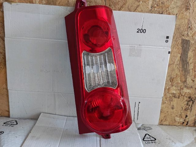 bontott CITROËN BERLINGO II Jobb Hátsó Lámpa