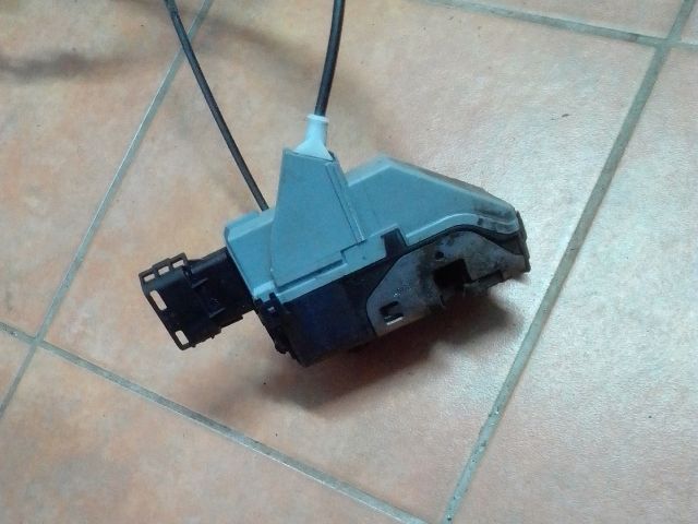 bontott CITROËN BERLINGO II Jobb Tolóajtó Zárszerkezet