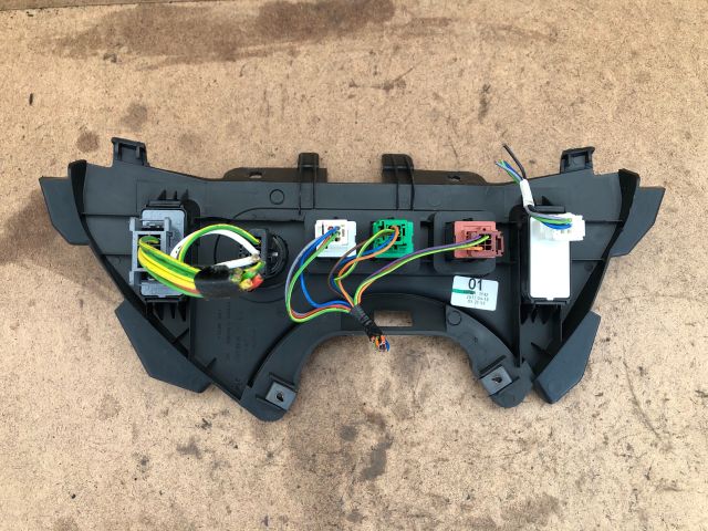 bontott CITROËN BERLINGO II Középkonzol Vezérlő Panel