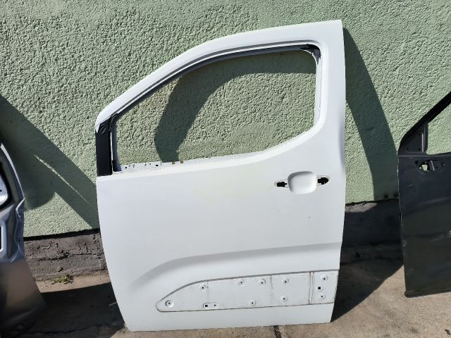 bontott CITROËN BERLINGO III Bal első Ajtó (Részeivel)