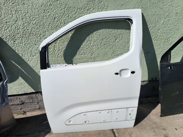 bontott CITROËN BERLINGO III Bal első Ajtó (Részeivel)