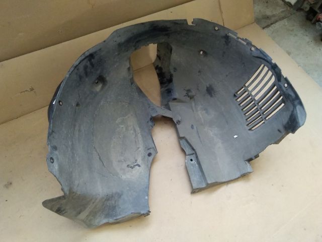 bontott CITROËN BERLINGO III Jobb első Dobbetét (Kerékjárati, Műanyag)