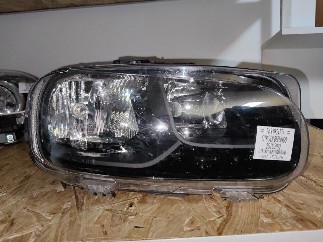 bontott CITROËN BERLINGO III Jobb Fényszóró