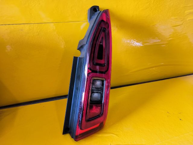 bontott CITROËN BERLINGO III Jobb Hátsó Lámpa