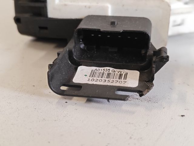 bontott CITROËN BERLINGO III Jobb Tolóajtó Zárszerkezet