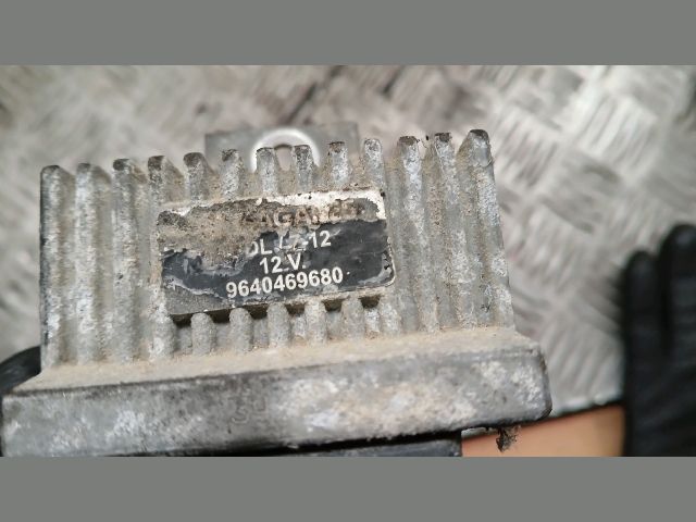 bontott CITROËN BERLINGO Izzító Relé