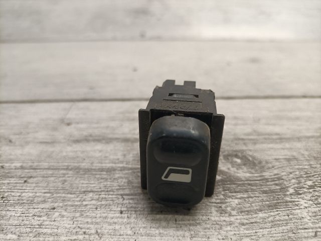 bontott CITROËN BERLINGO Jobb első Ablakemelő Kapcsoló