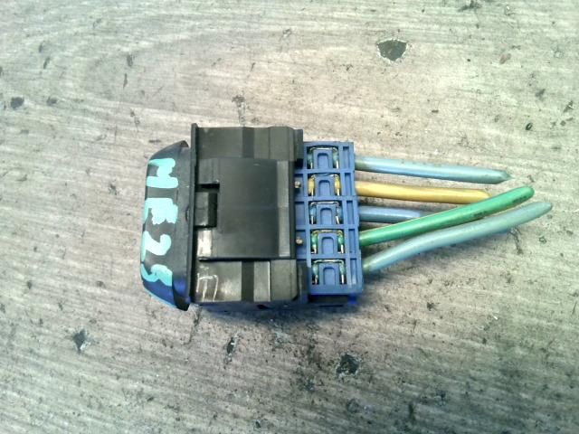 bontott CITROËN BERLINGO Jobb első Ablakemelő Kapcsoló