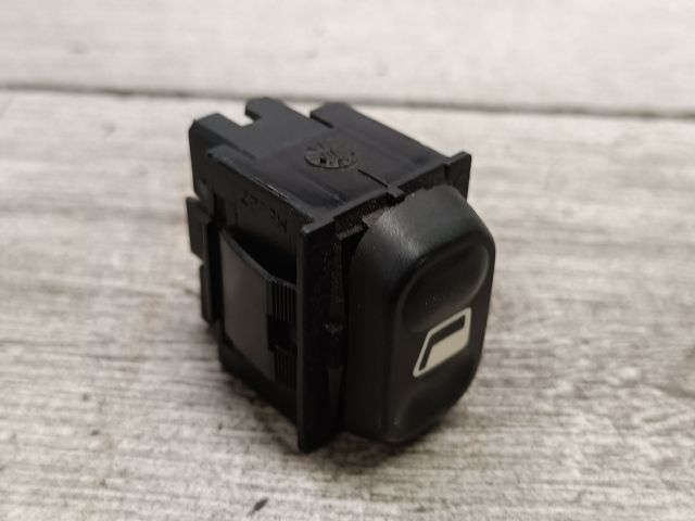 bontott CITROËN BERLINGO Jobb első Ablakemelő Kapcsoló