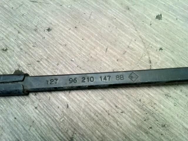 bontott CITROËN BERLINGO Jobb első Ablaktörlő Kar