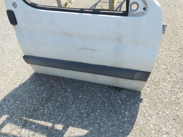 bontott CITROËN BERLINGO Jobb első Ajtó (Részeivel)