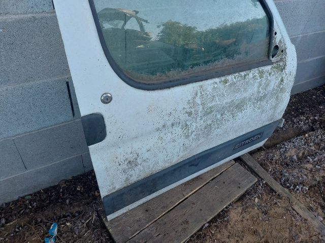 bontott CITROËN BERLINGO Jobb első Ajtó (Részeivel)