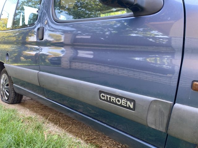 bontott CITROËN BERLINGO Jobb első Ajtó (Üres lemez)