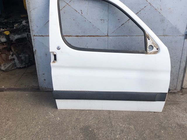 bontott CITROËN BERLINGO Jobb első Ajtó (Üres lemez)