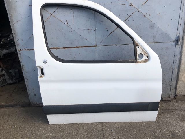 bontott CITROËN BERLINGO Jobb első Ajtó (Üres lemez)