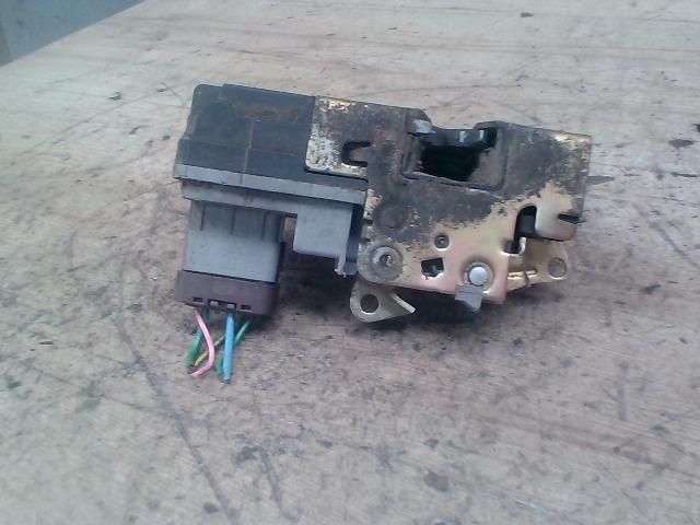 bontott CITROËN BERLINGO Jobb első Ajtózár