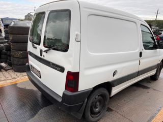 bontott CITROËN BERLINGO Jobb első Ajtózár