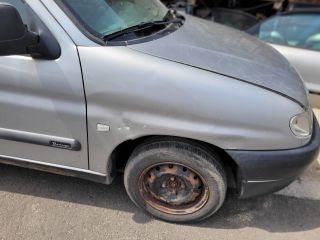 bontott CITROËN BERLINGO Jobb első Dobbetét (Kerékjárati, Műanyag)