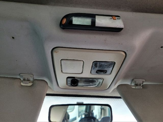 bontott CITROËN BERLINGO Jobb első Dobbetét (Kerékjárati, Műanyag)