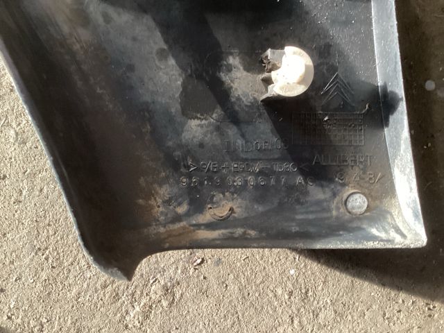 bontott CITROËN BERLINGO Jobb első Sárvédő Díszléc