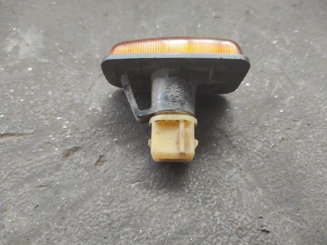 bontott CITROËN BERLINGO Jobb első Sárvédő Irányjelző