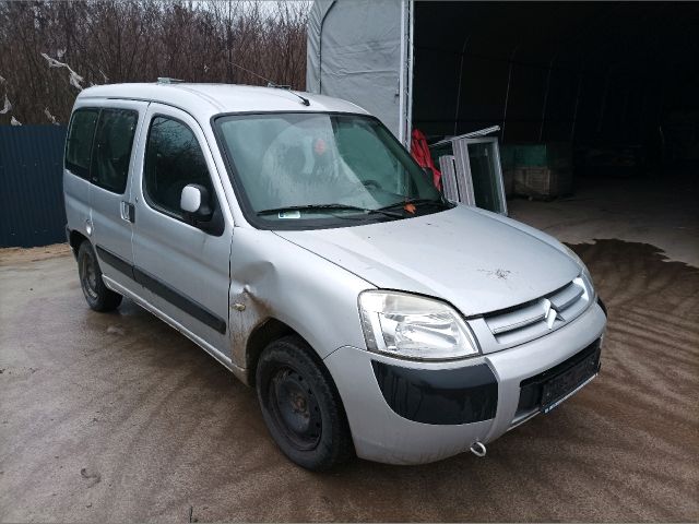 bontott CITROËN BERLINGO Jobb első Sárvédő Irányjelző