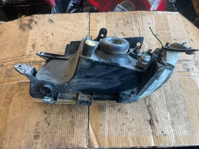 bontott CITROËN BERLINGO Jobb Fényszóró